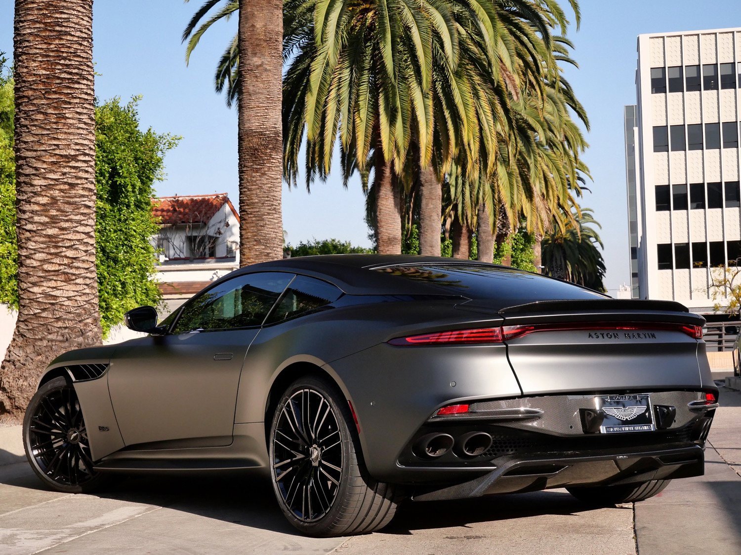 Used 2020 Aston Martin DBS Superleggera image 2