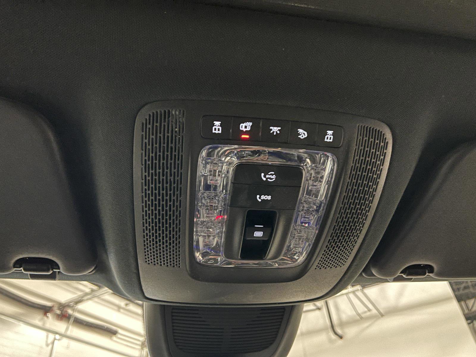 Used 2022 Mercedes-Benz GLE 350 4MATIC w/ AMG Line Exterior image 22