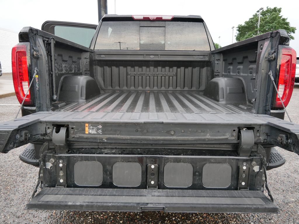 Used 2023 GMC Sierra 1500 Denali w/ Technology Package AWD/4WD image 11