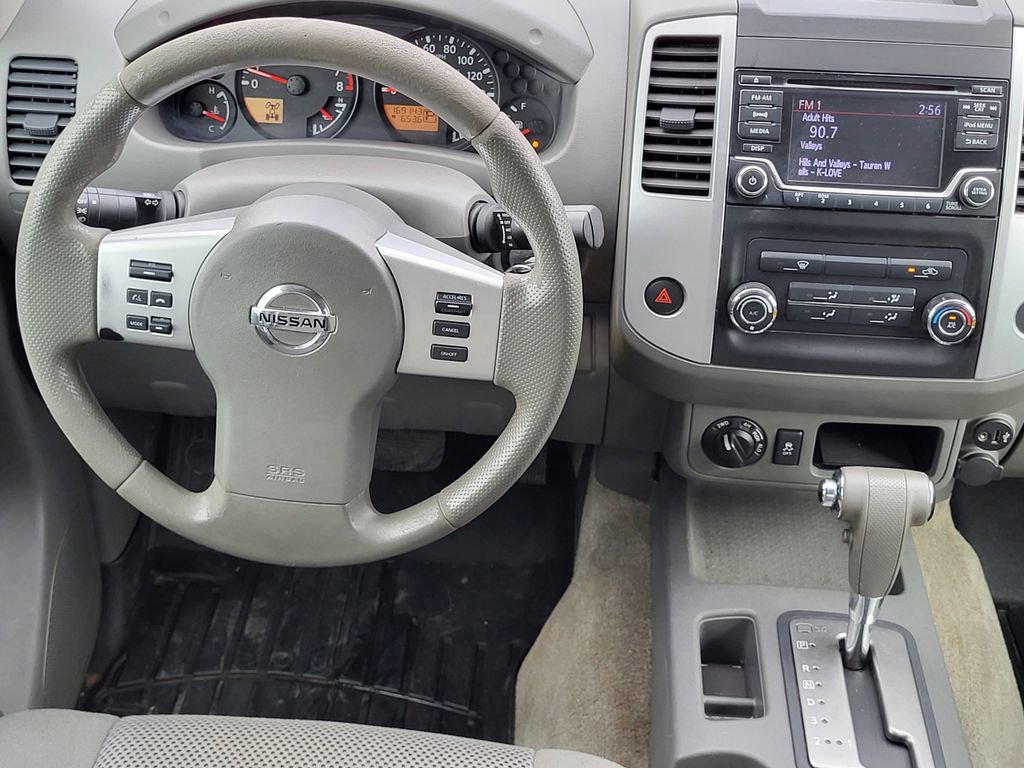 Used 2017 Nissan Frontier SV image 23