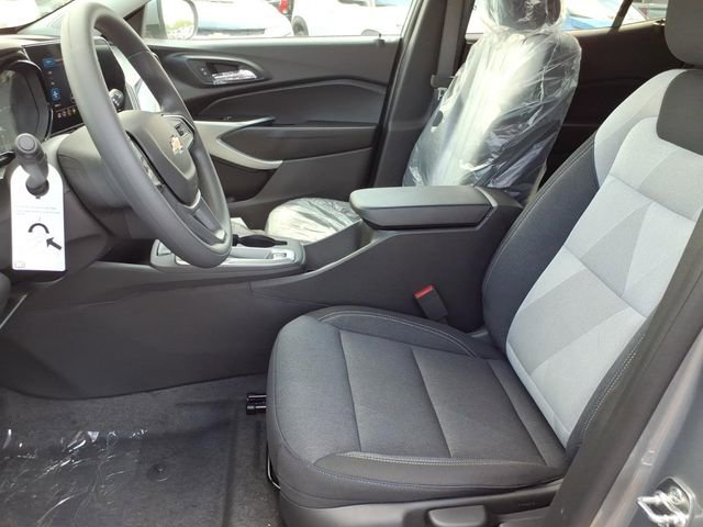 New 2026 Chevrolet Trax LS w/ LS Convenience Package FWD image 6