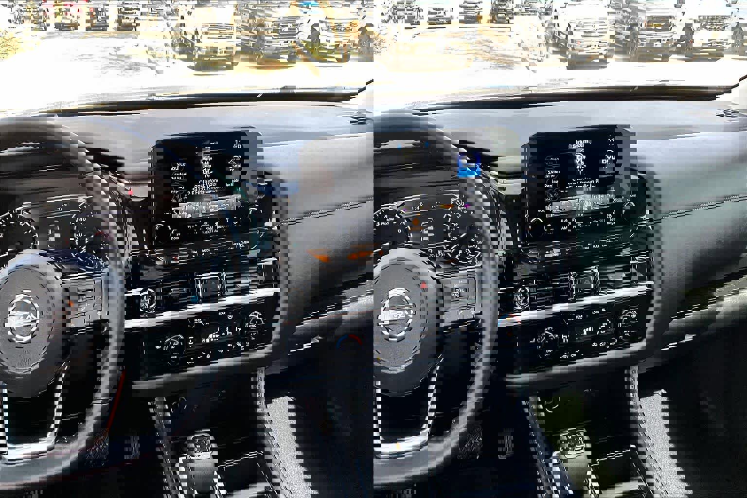 Used 2024 Nissan Pathfinder SL image 7