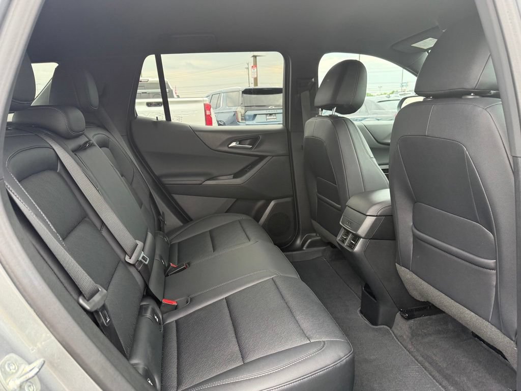 Used 2026 Chevrolet Equinox LT w/ Convenience Package II AWD/4WD image 12