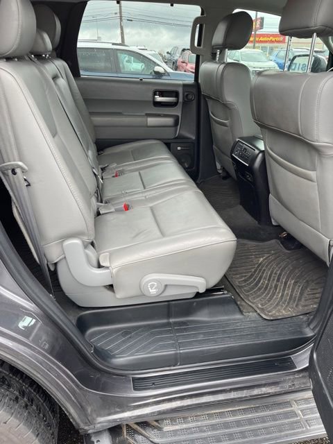 Used 2015 Toyota Sequoia Limited AWD/4WD image 7