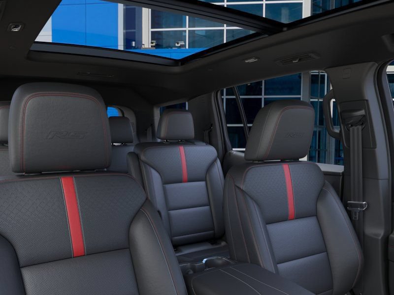 New 2026 Chevrolet Traverse RS w/ LPO, Floor Liner Package AWD/4WD image 26