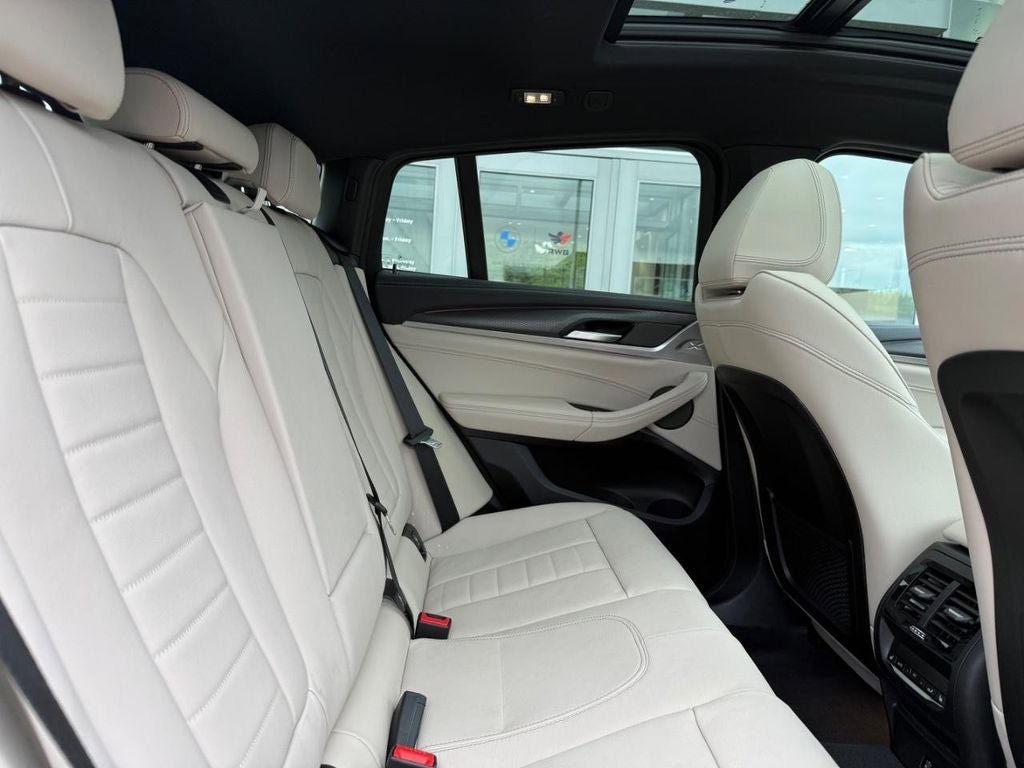 Used 2025 BMW X4 M40i w/ Premium Package AWD/4WD image 10