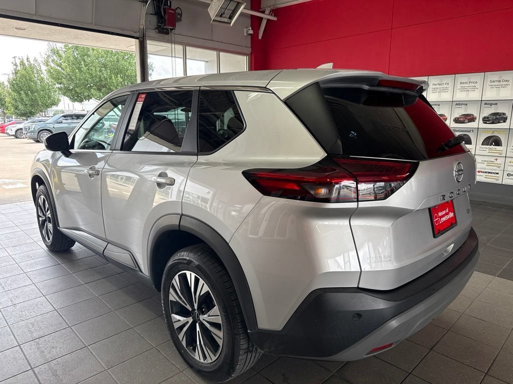 Certified 2023 Nissan Rogue SV FWD image 6