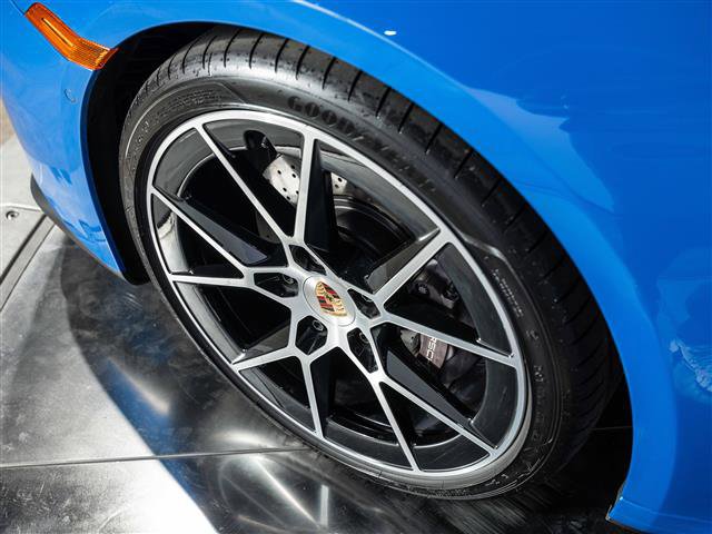 Used 2025 Porsche 911 Carrera image 15