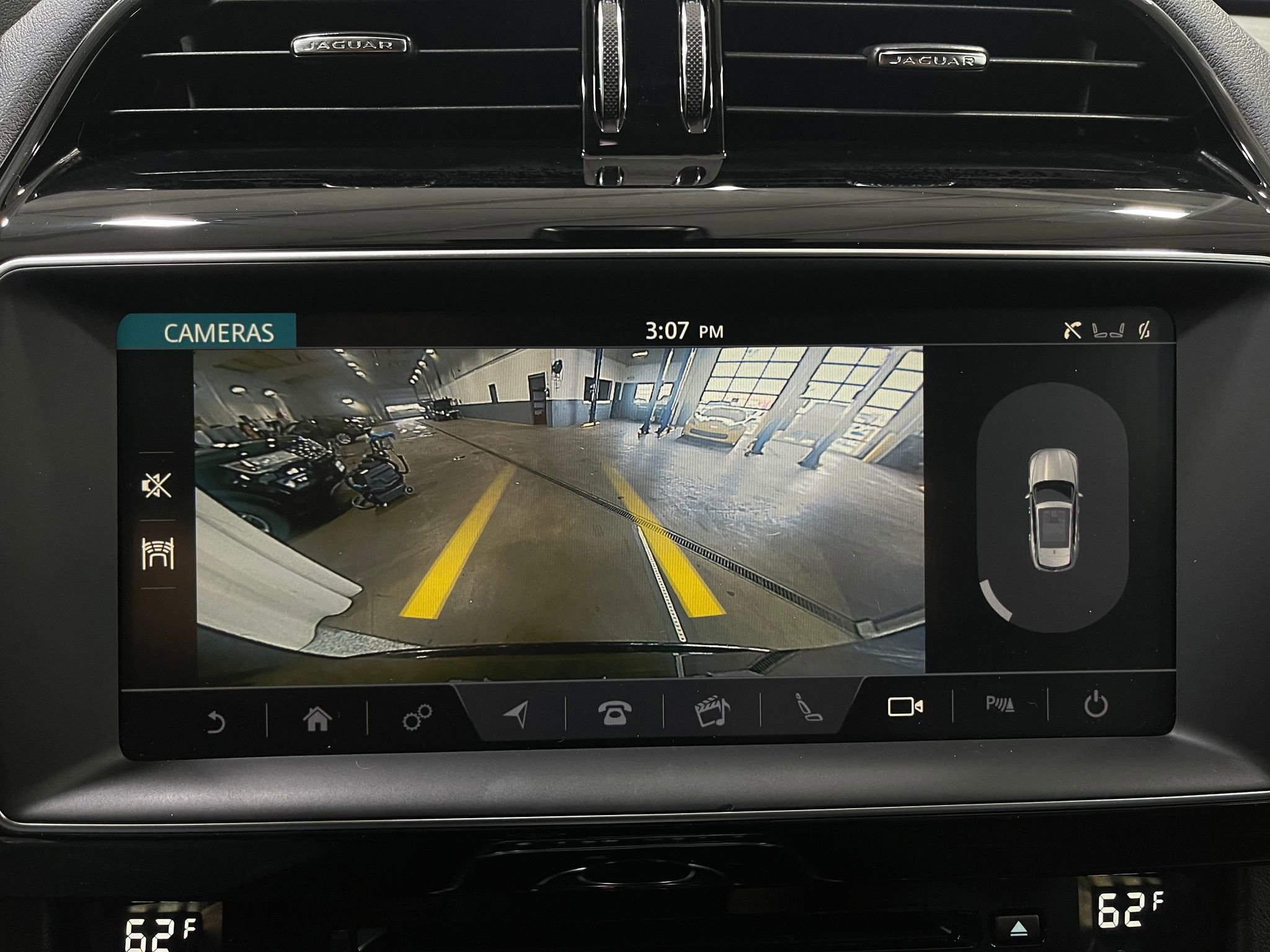 Used 2019 Jaguar F-PACE Prestige image 11