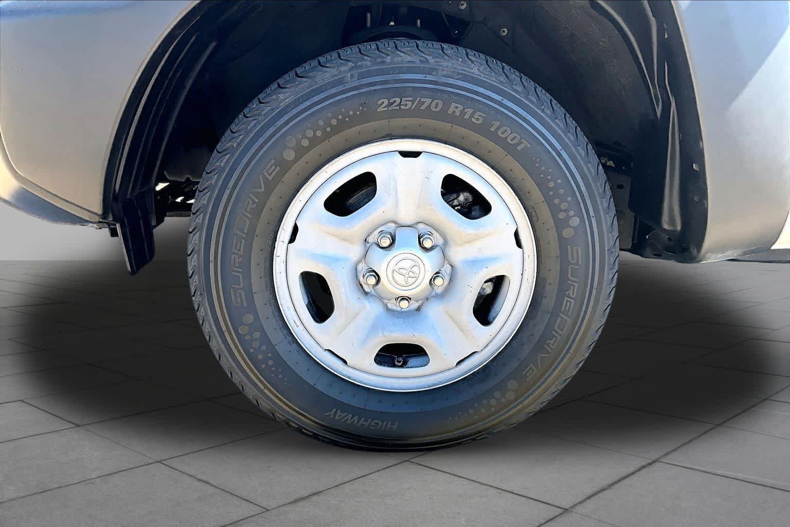 Used 2014 Toyota Tacoma 2WD Double Cab w/ Convenience Package image 10