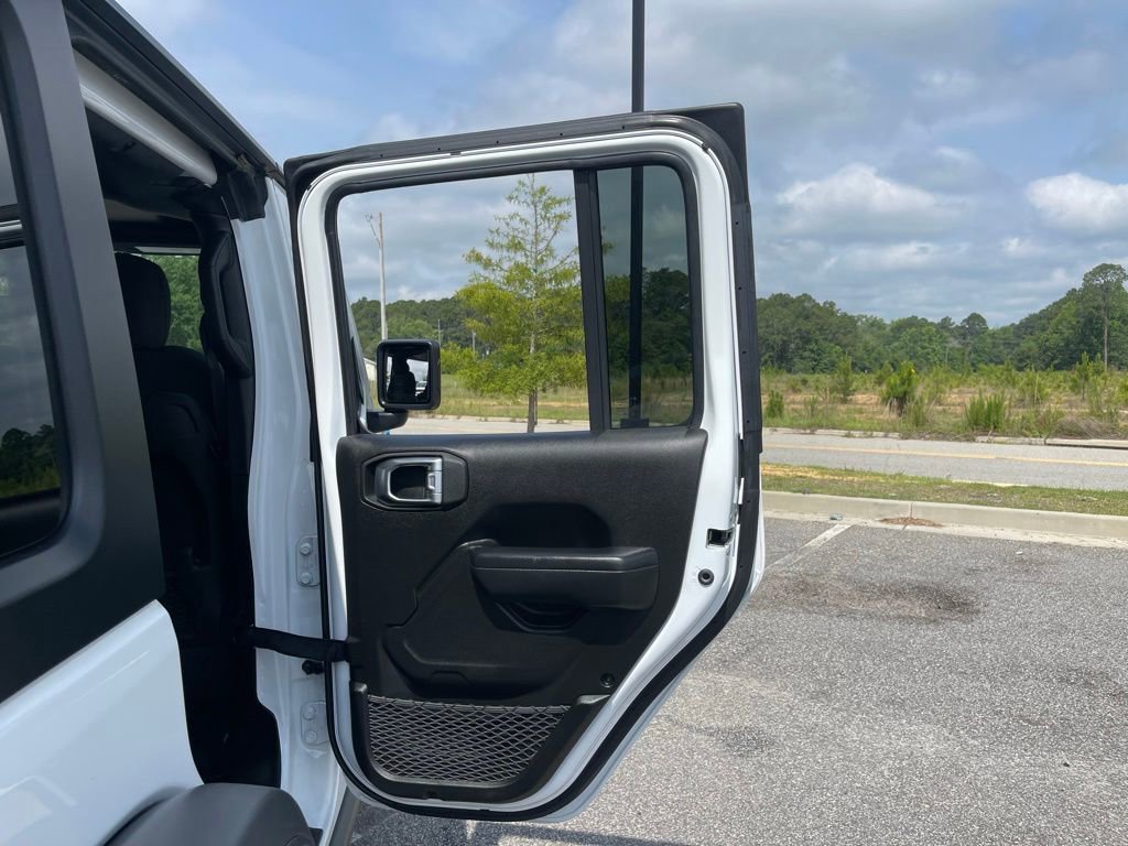 Used 2024 Jeep Wrangler Unlimited Rubicon 4xe w/ Convenience Group AWD/4WD image 47