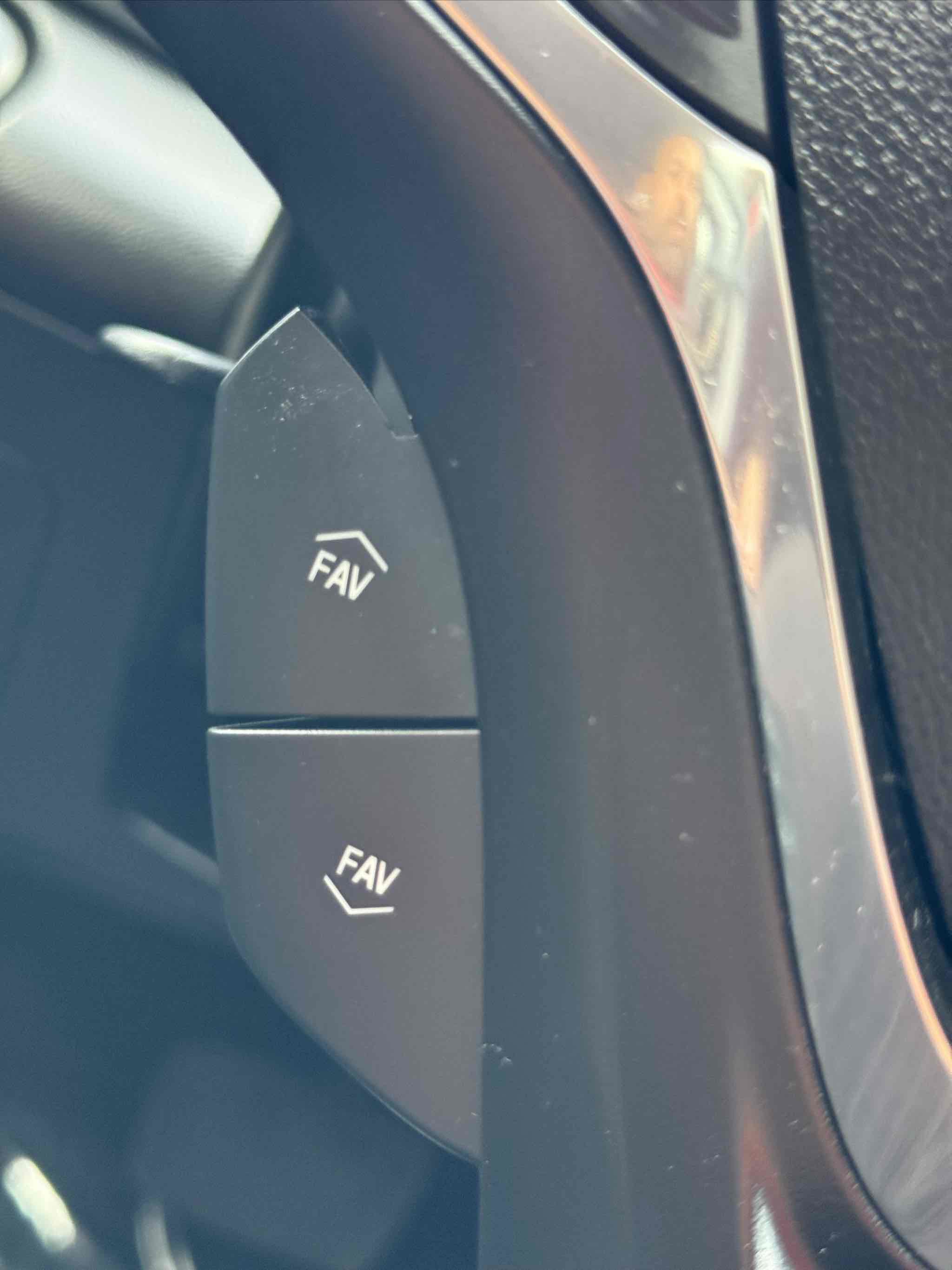 Used 2017 Chevrolet Volt Premier w/ Driver Confidence II Package image 94