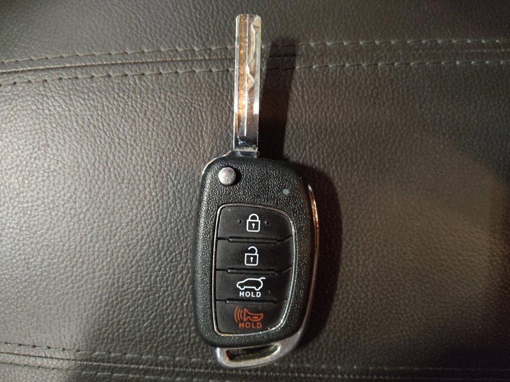 Used 2017 Hyundai Santa Fe Sport image 32