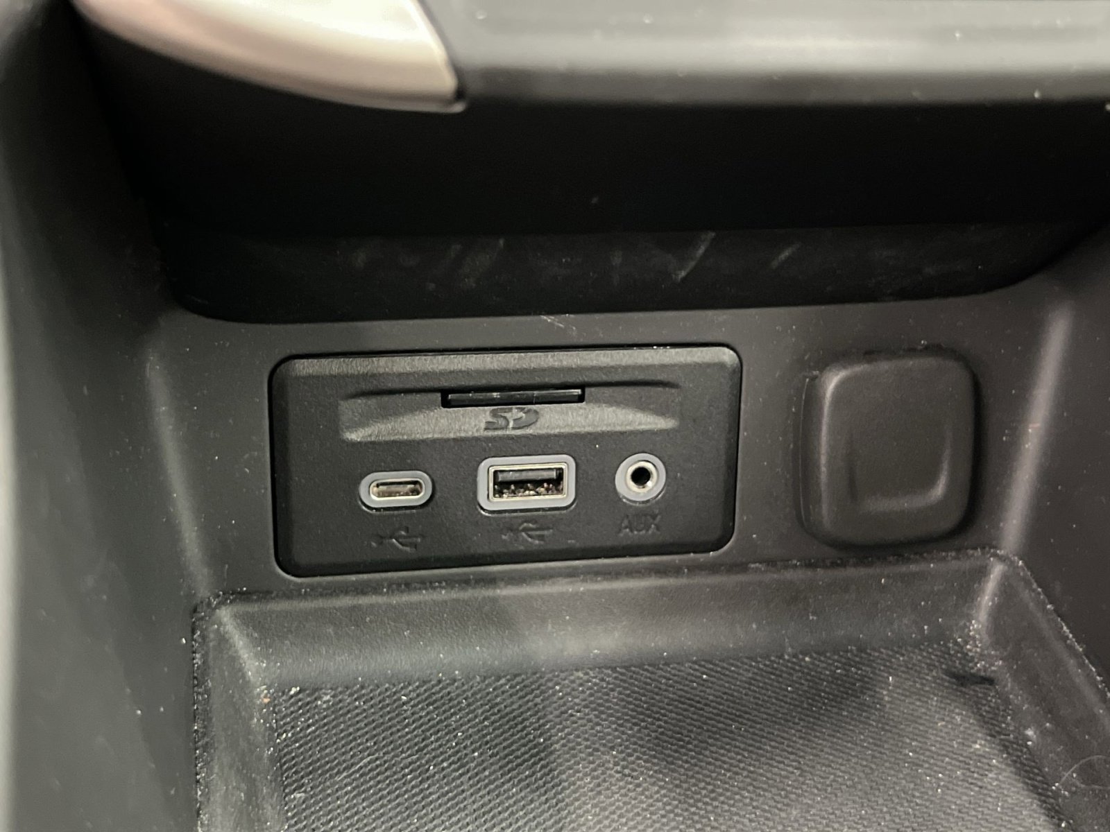 Used 2023 GMC Terrain Denali image 31