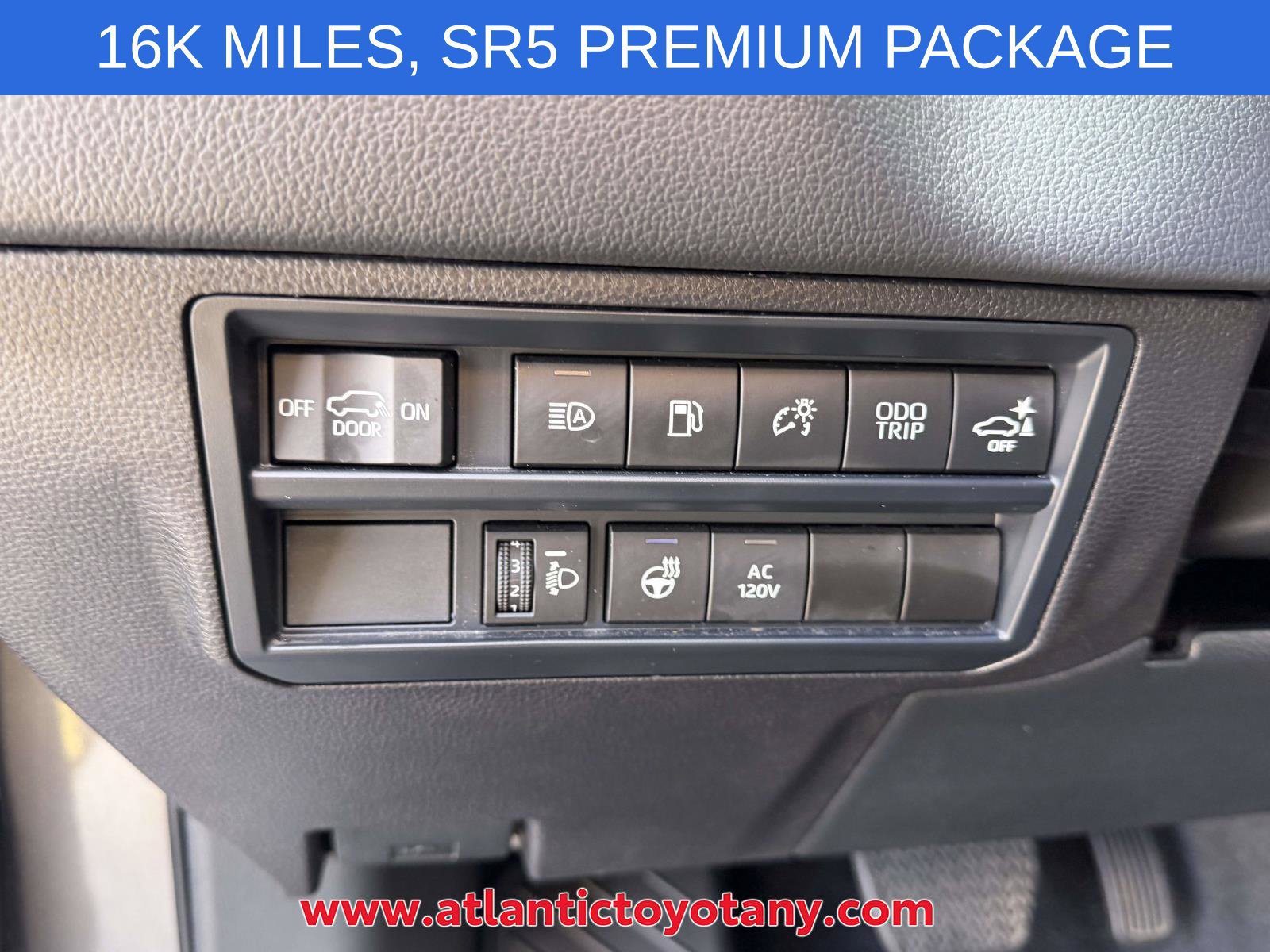Used 2024 Toyota Sequoia SR5 w/ SR5 Premium Package AWD/4WD image 26