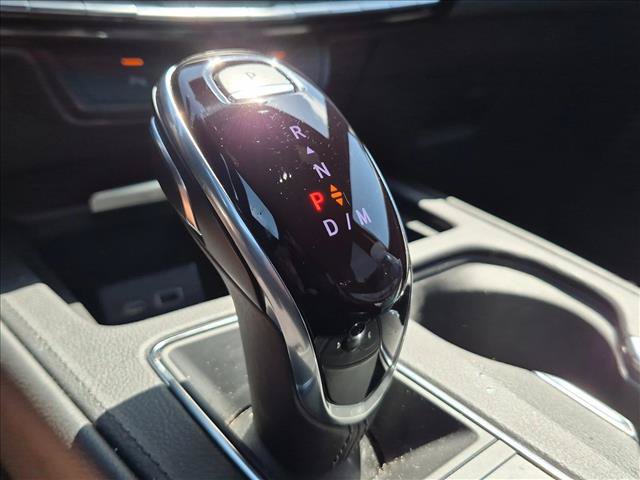 Used 2025 Cadillac XT4 Premium Luxury FWD image 8