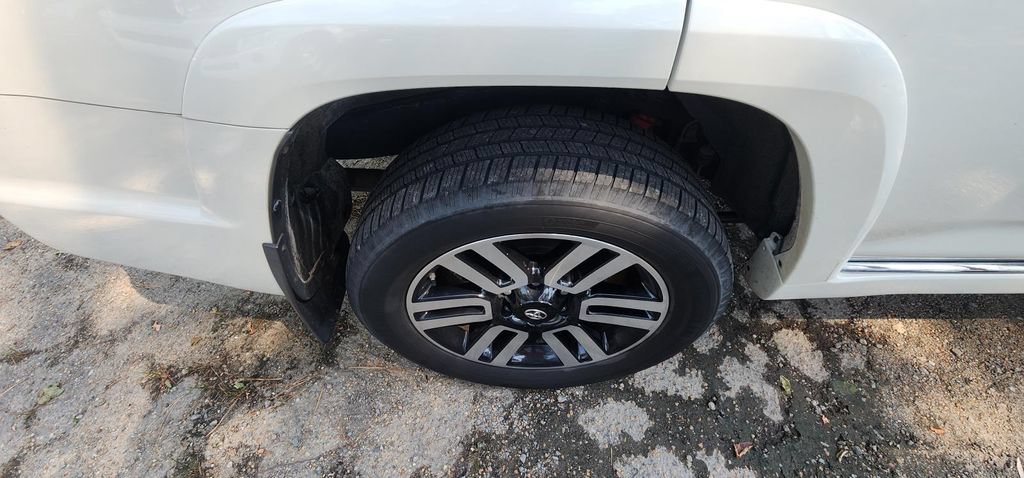 Used 2019 Toyota 4Runner Limited AWD/4WD image 10