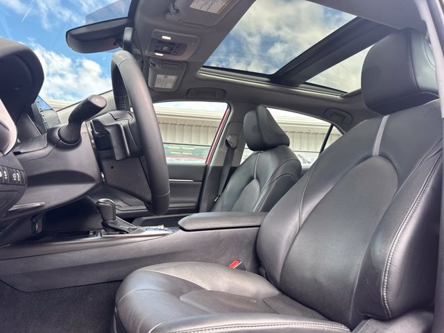 Used 2023 Toyota Camry XSE FWD image 7