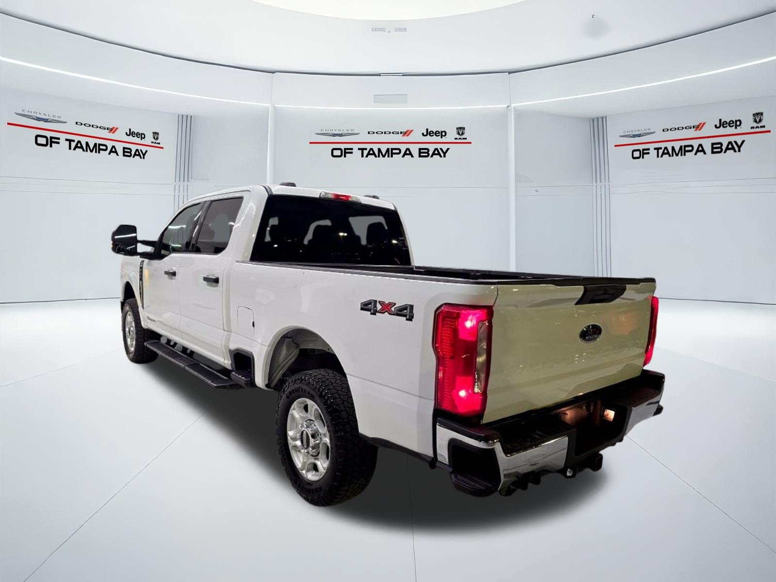 Used 2025 Ford F250 XLT AWD/4WD image 4
