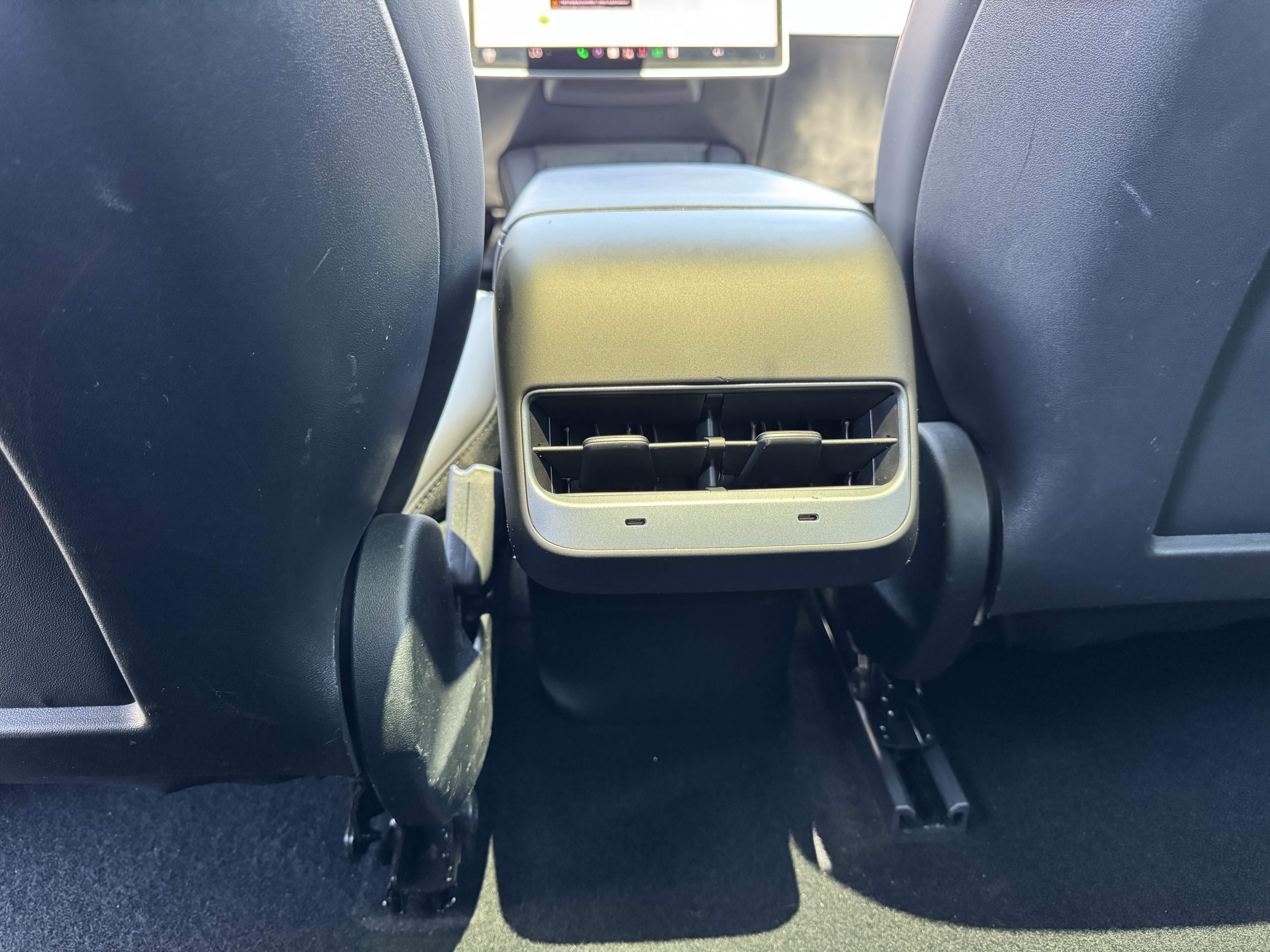 Used 2022 Tesla Model 3 Long Range AWD/4WD image 29