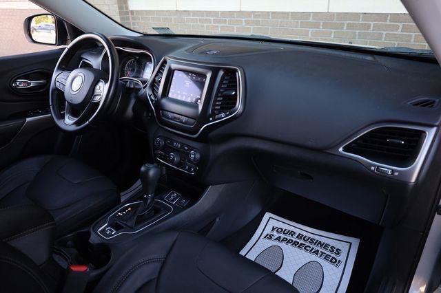 Used 2021 Jeep Cherokee Latitude Lux FWD image 34