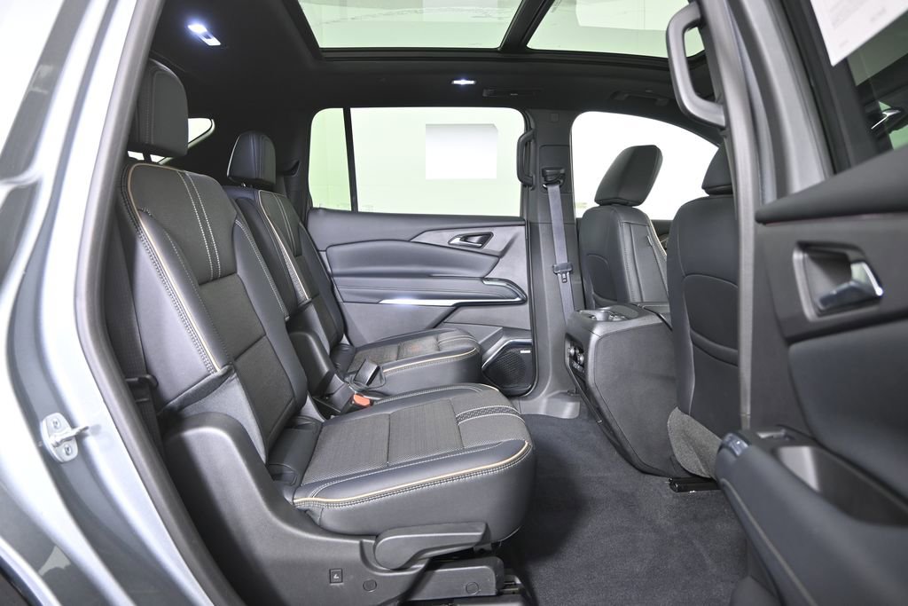 Used 2025 Chevrolet Traverse High Country w/ LPO, Floor Liner Package image 16
