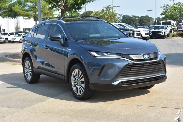 Used 2021 Toyota Venza XLE AWD/4WD image 3