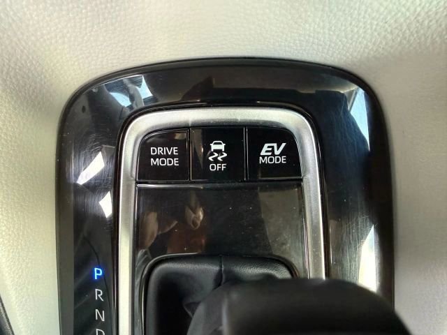 Used 2023 Toyota Corolla LE image 18