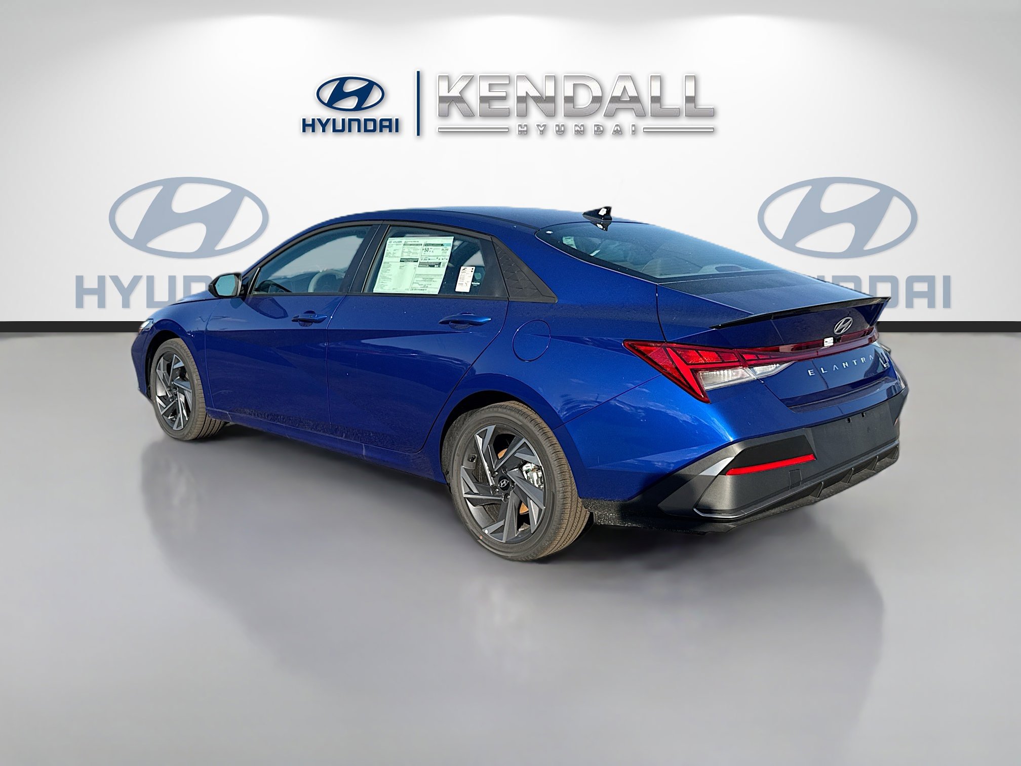 New 2025 Hyundai Elantra SEL image 4