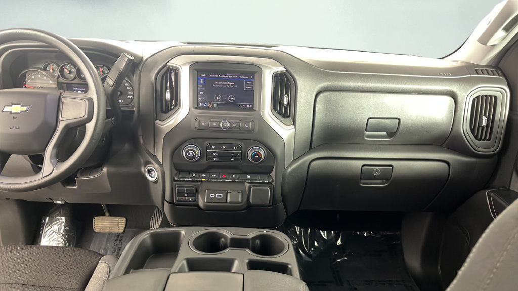 Used 2025 Chevrolet Silverado 2500 Custom w/ Custom Value Package AWD/4WD image 18
