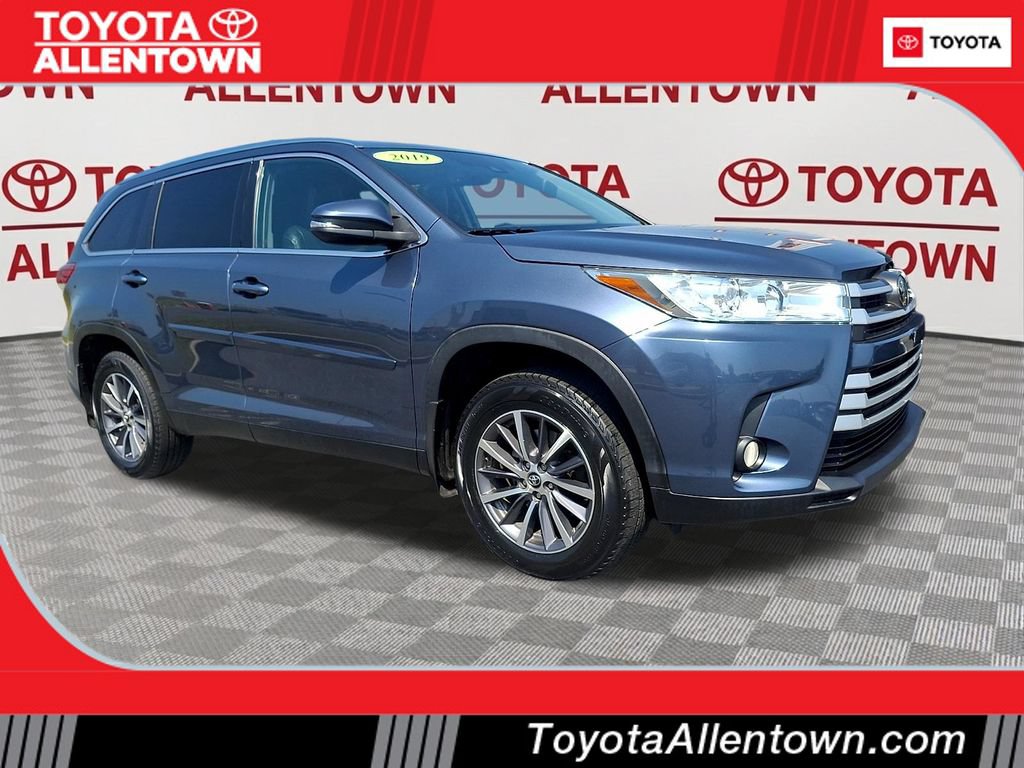 Used 2019 Toyota Highlander XLE w/ Protection Package #3