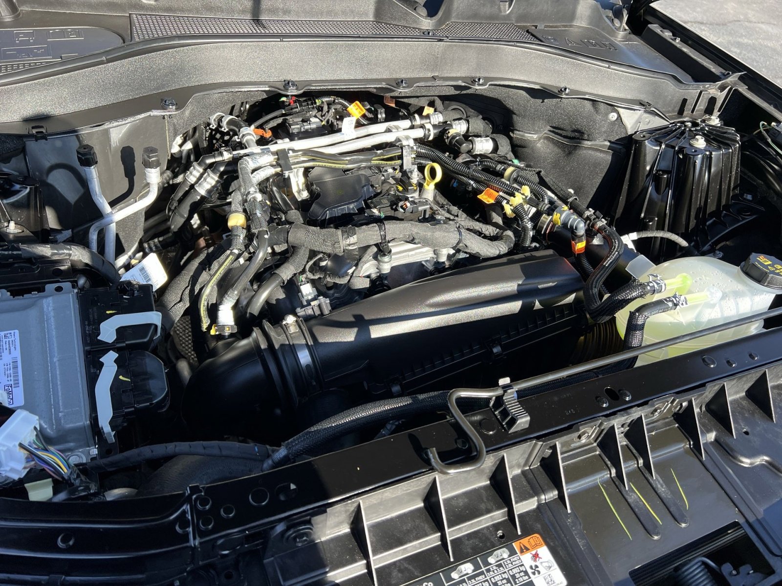 Used 2025 Ford Explorer Active image 27