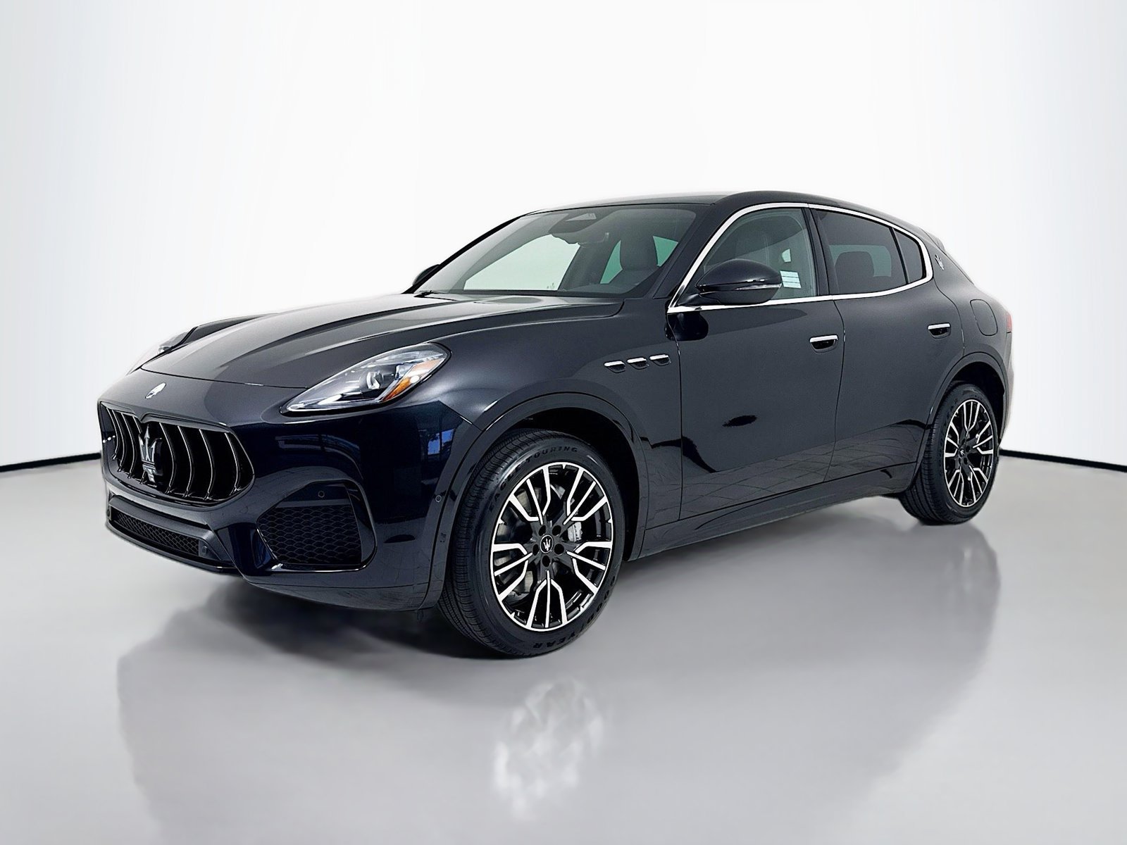 Used 2025 Maserati Grecale GT AWD/4WD image 3