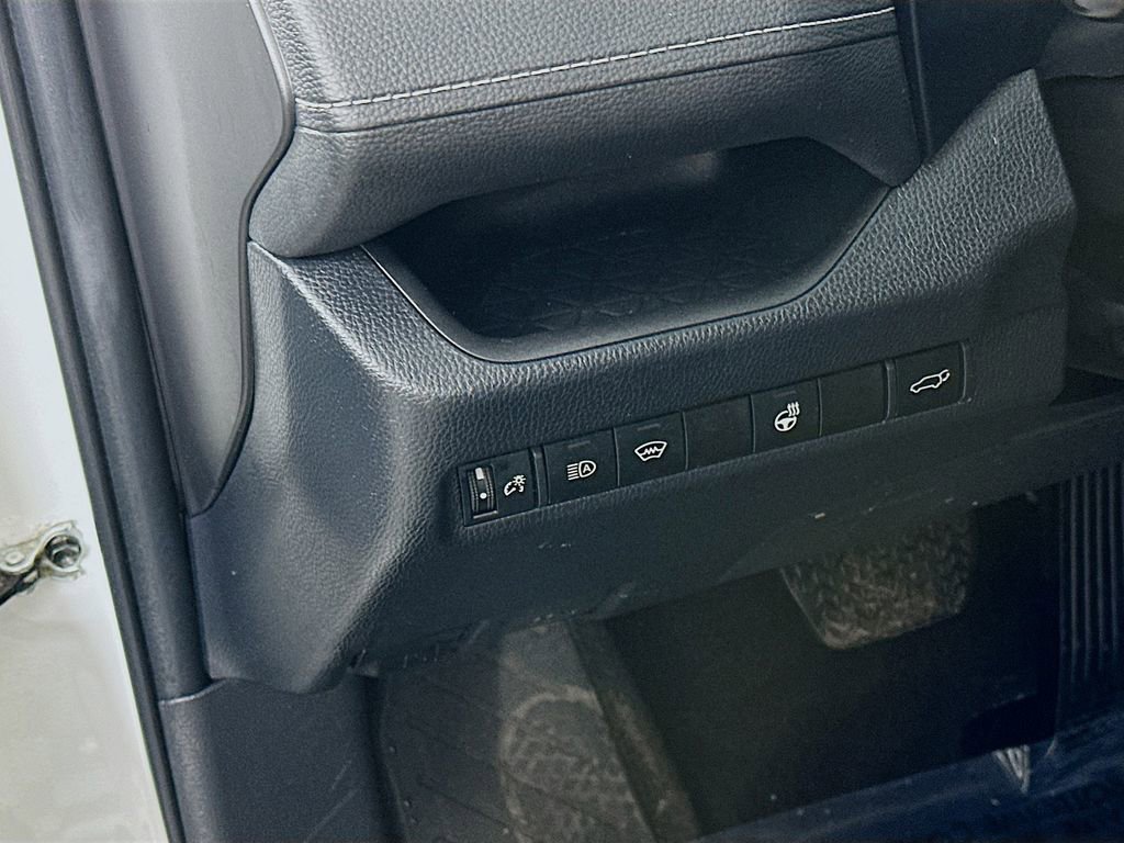 Used 2023 Toyota RAV4 XLE w/ Convenience Package image 17