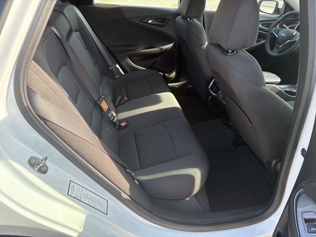Used 2024 Chevrolet Malibu LT image 17