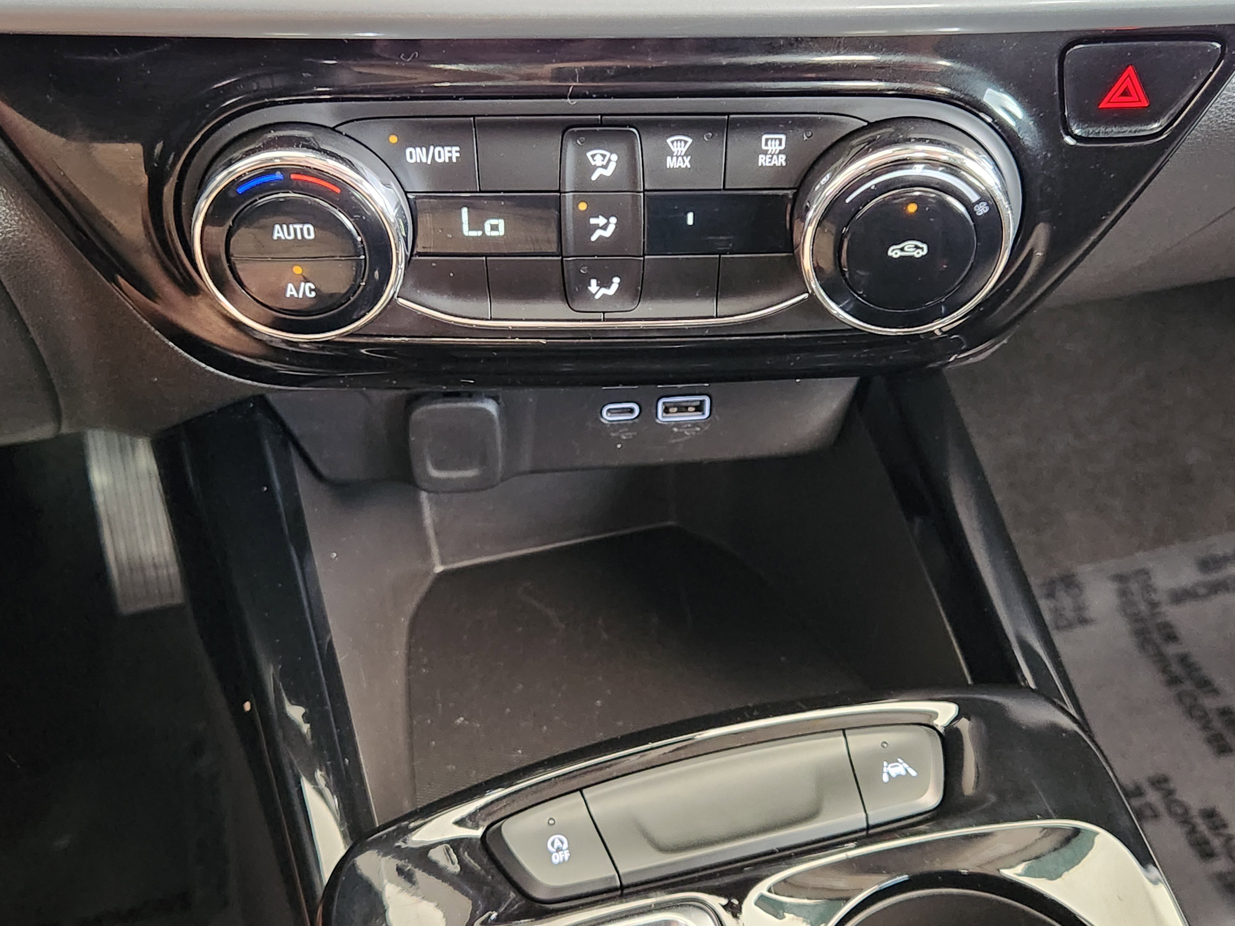 Certified 2025 Chevrolet Trax LT image 20