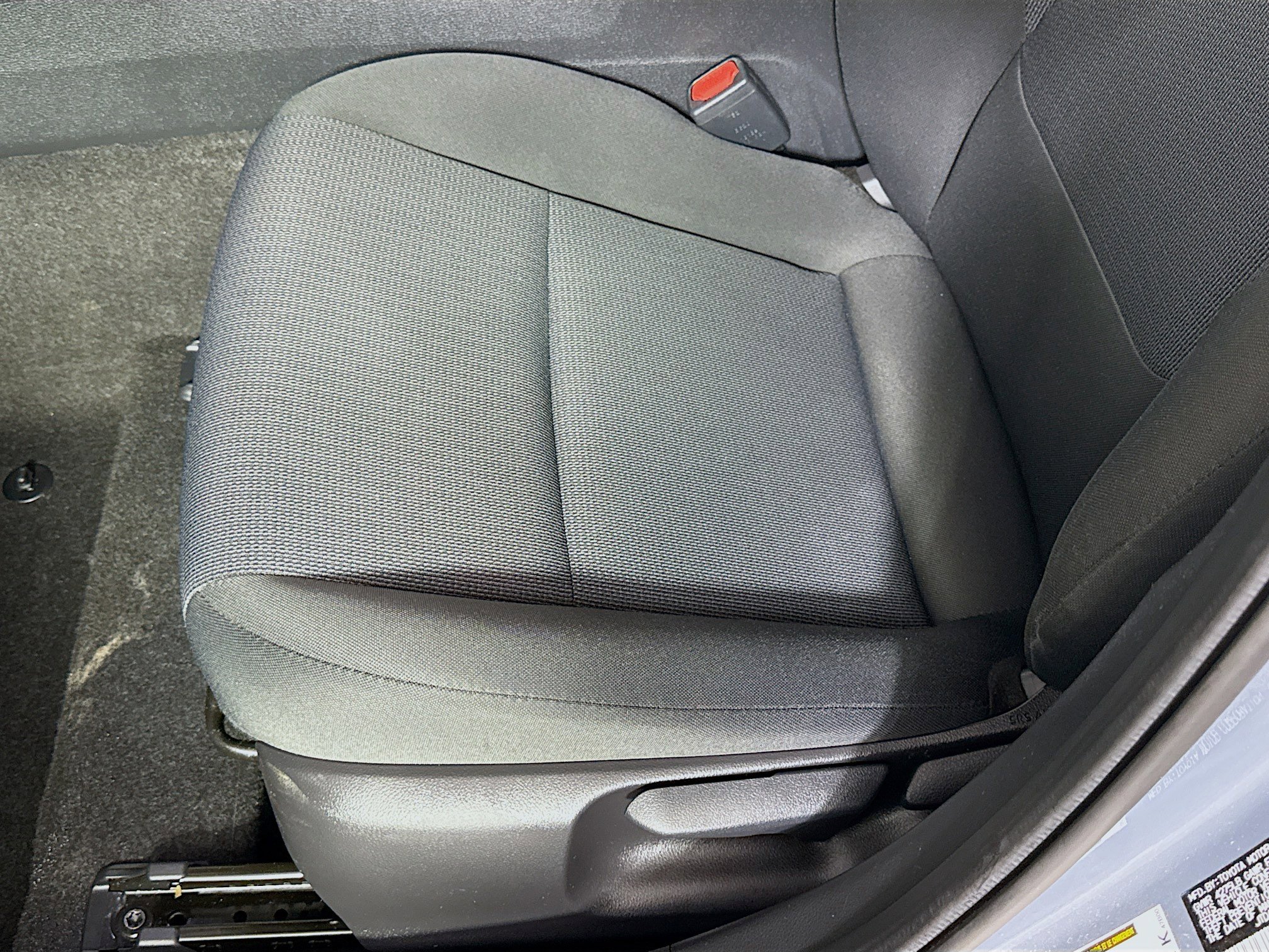 Used 2025 Toyota Prius LE image 19