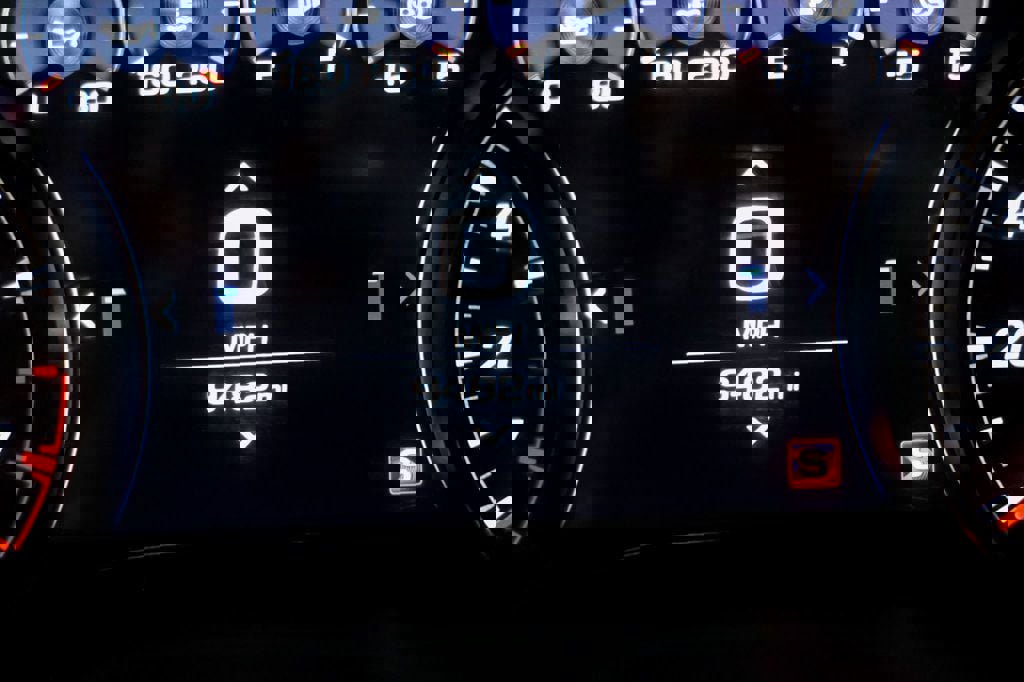 Used 2021 Chevrolet Camaro ZL1 image 20