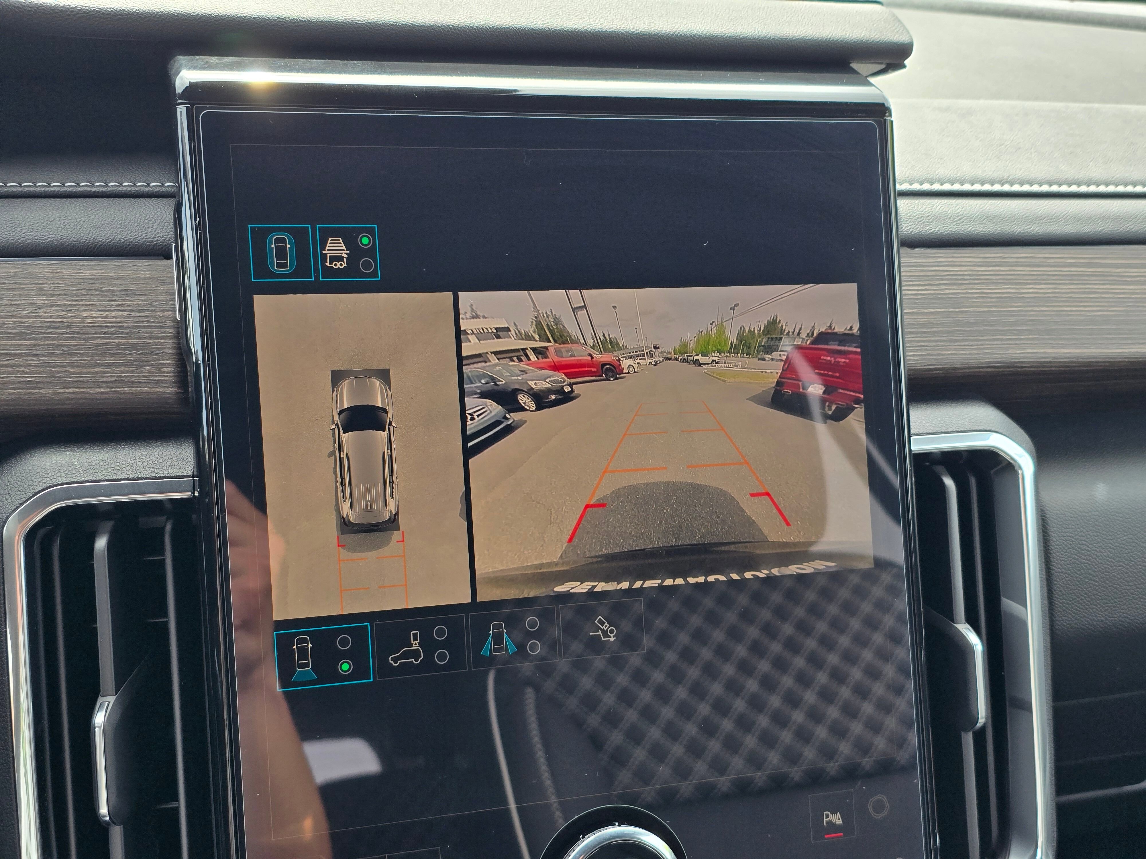 New 2025 GMC Acadia Denali image 22