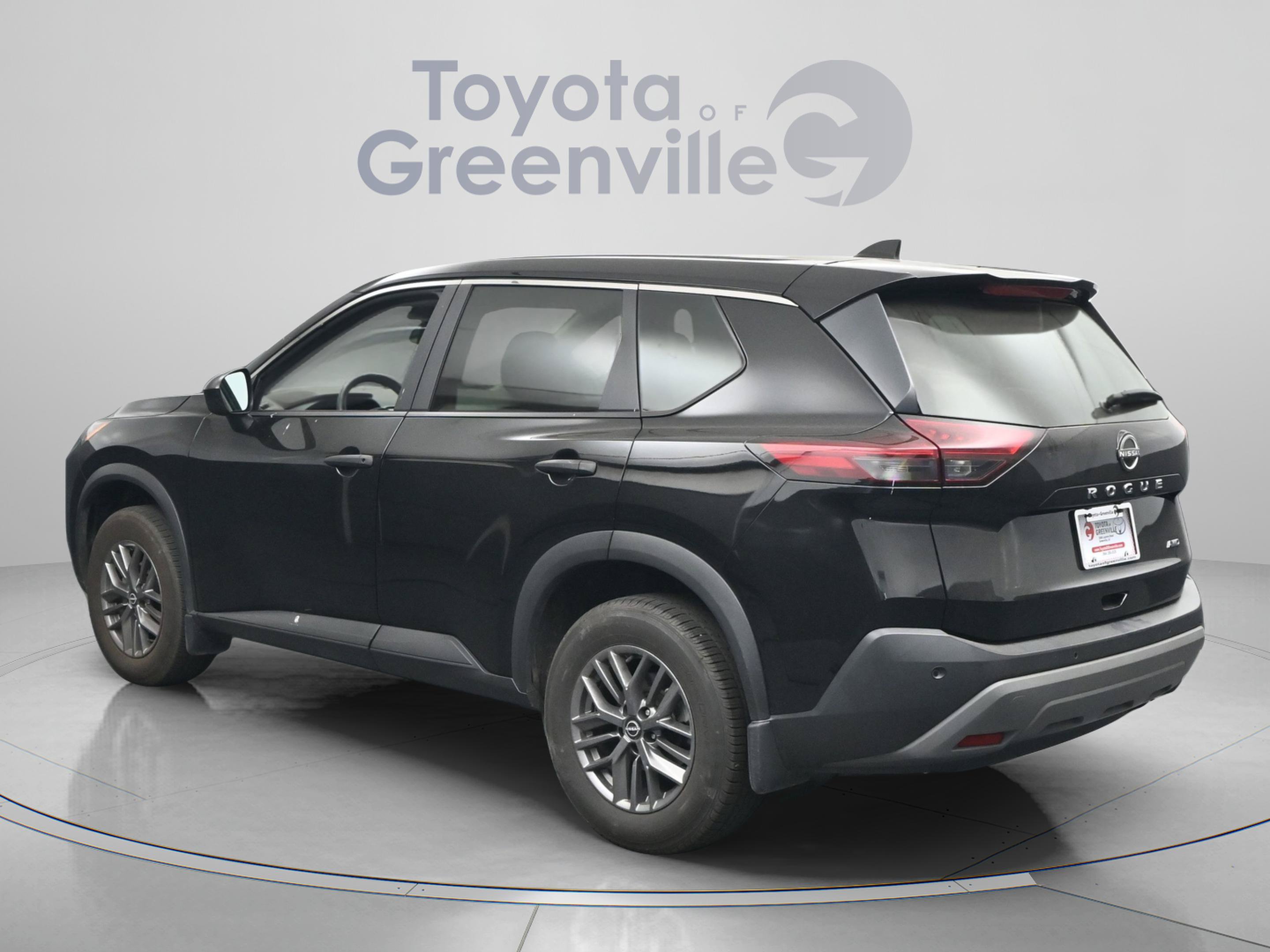 Used 2023 Nissan Rogue S AWD/4WD image 8