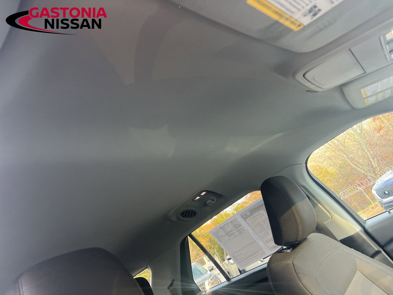 Used 2022 Ford Explorer XLT image 25