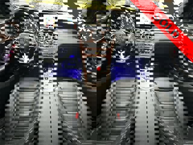 Used 2020 Mercedes-Benz GLC 300 GLC 300 image 21