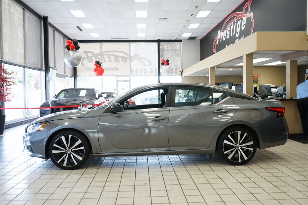 Used 2021 Nissan Altima 2.5 SR FWD image 3