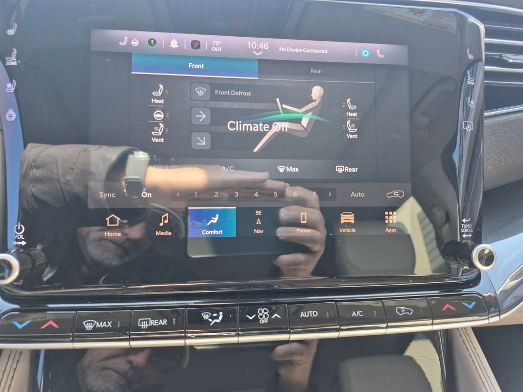 Used 2023 Jeep Wagoneer 2WD w/ Premium Group I image 21