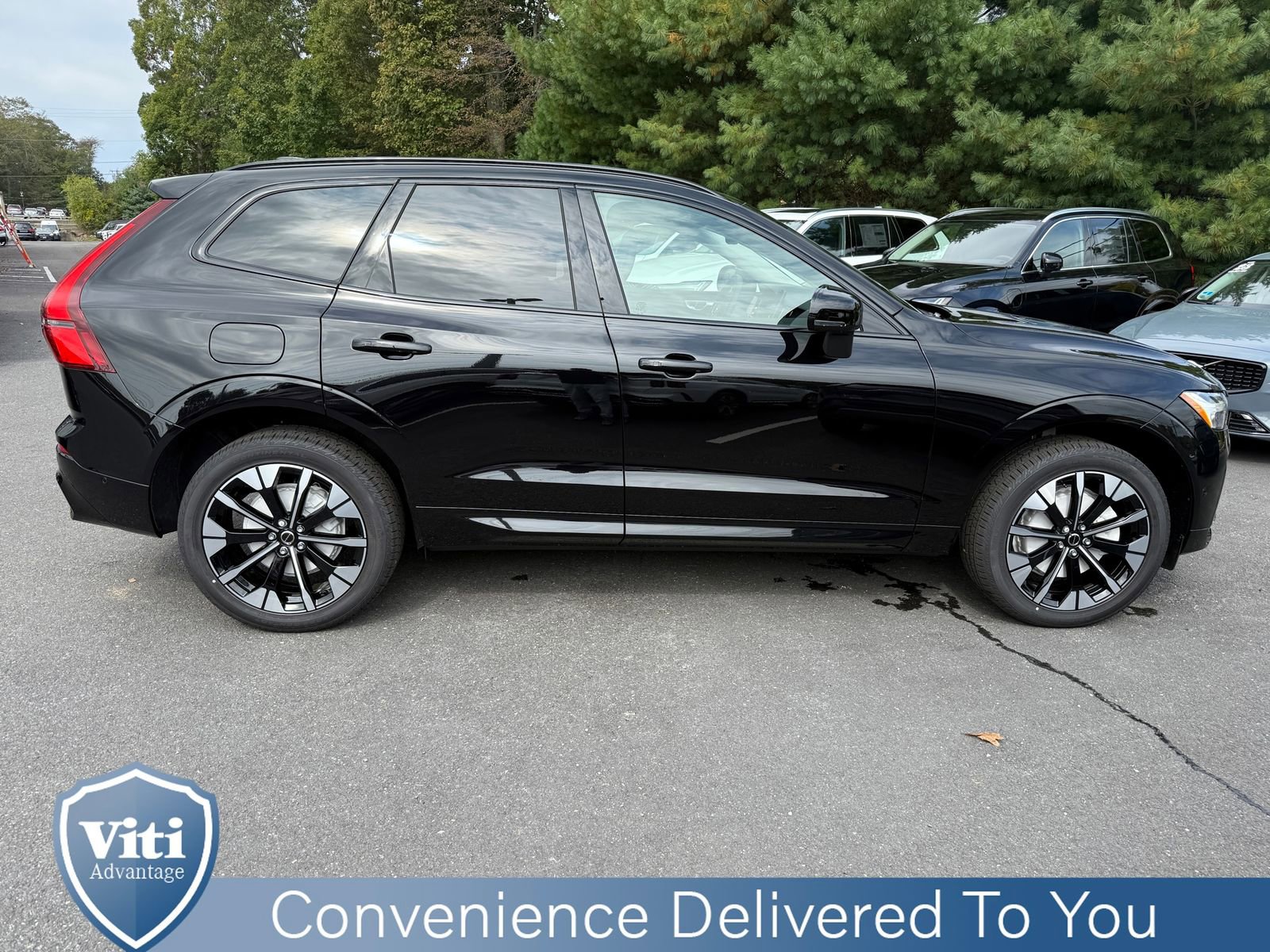 New 2026 Volvo XC60 B5 Plus w/ Protection Package Premier image 9