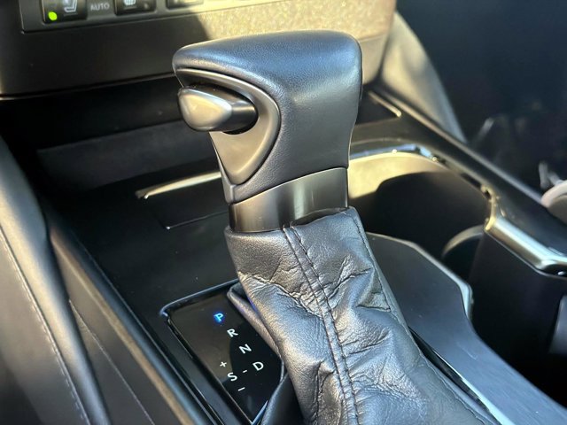Used 2023 Lexus ES 350 Ultra Luxury w/ Accessory Package (Z2) FWD image 23