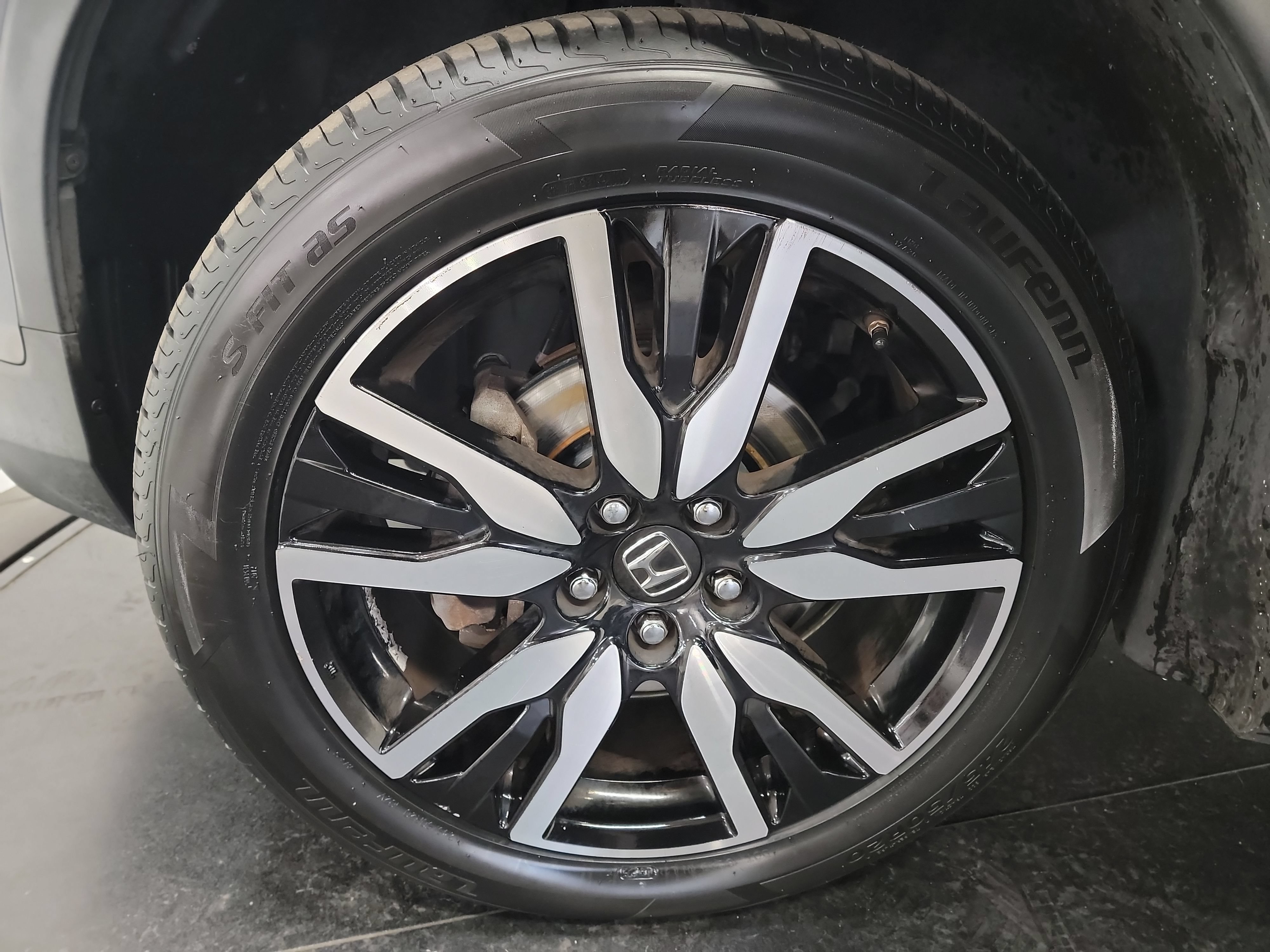 Used 2019 Honda Pilot Touring image 29