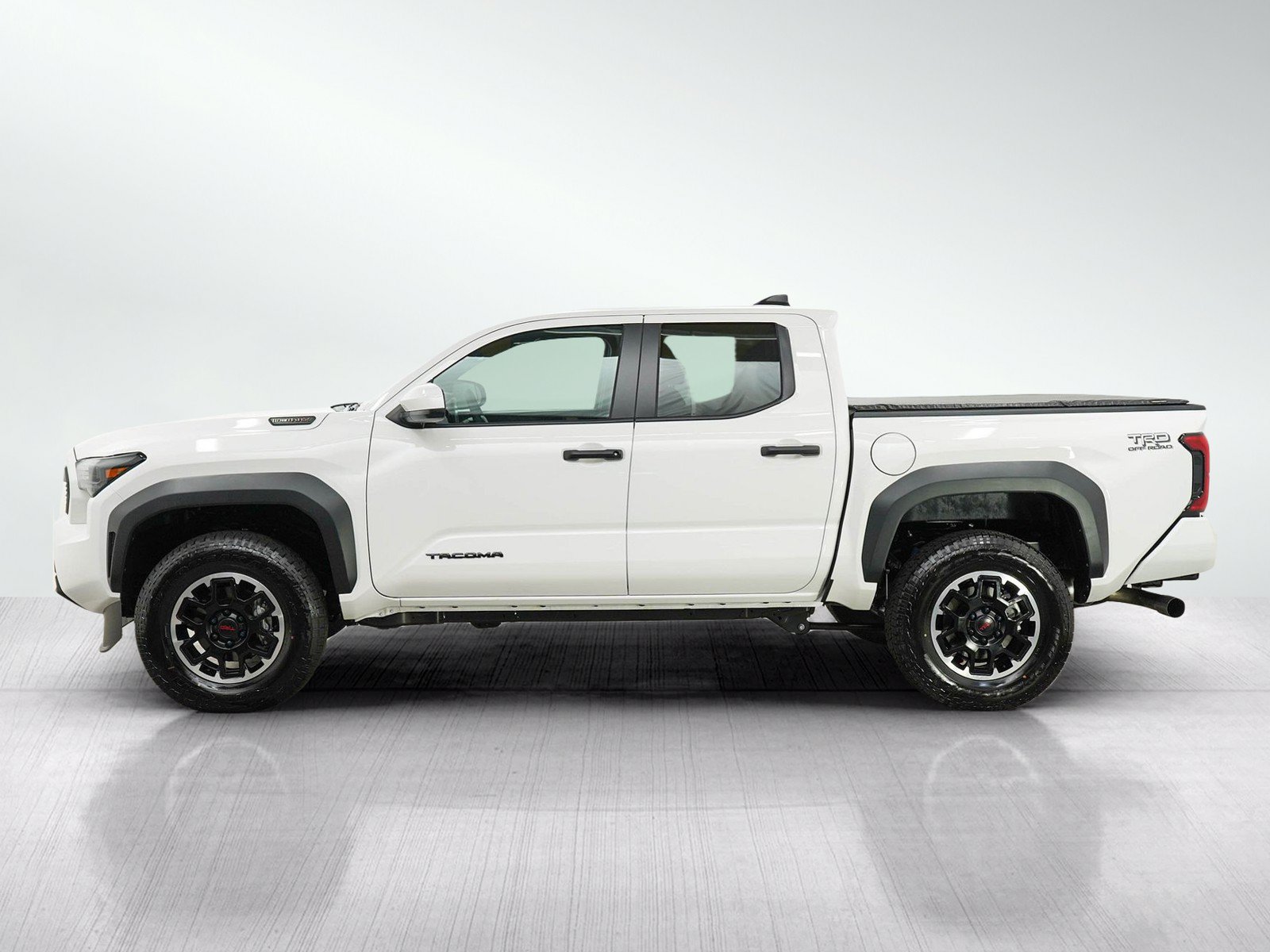 Used 2026 Toyota Tacoma TRD Off-Road AWD/4WD image 2