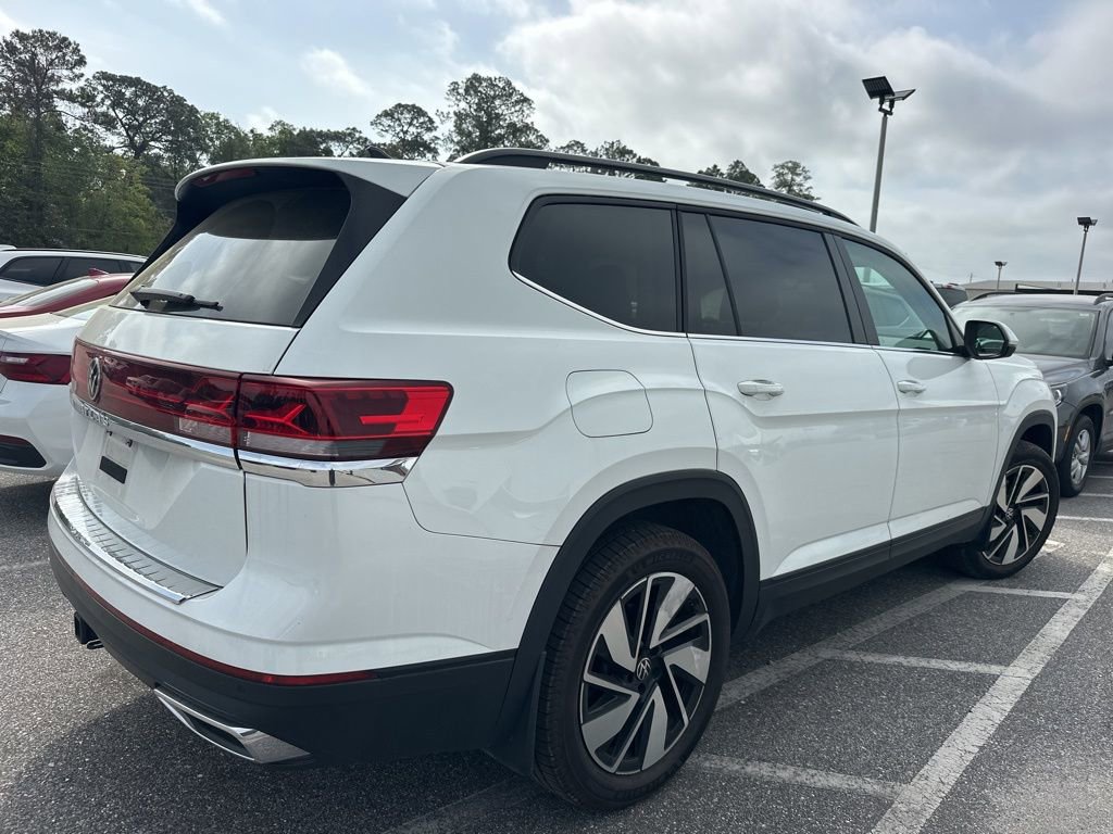 Used 2024 Volkswagen Atlas SE image 4