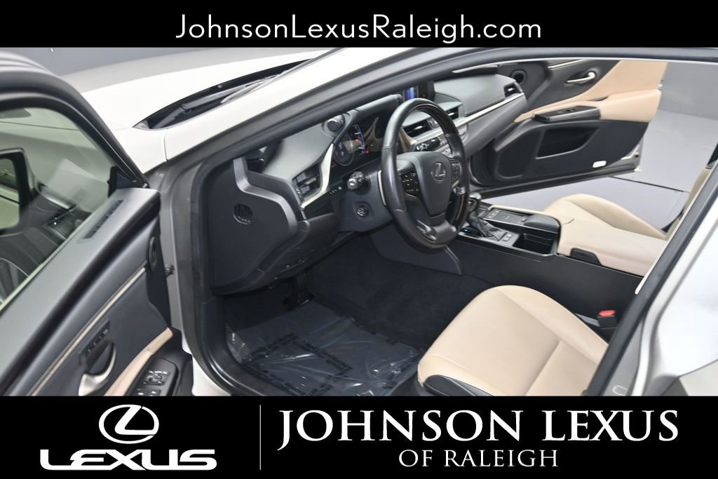 Used 2021 Lexus ES 300h w/ Premium Package FWD image 13
